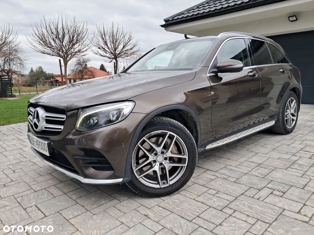 Mercedes-Benz GLC 250 4Matic 9G-TRONIC AMG Line - 23