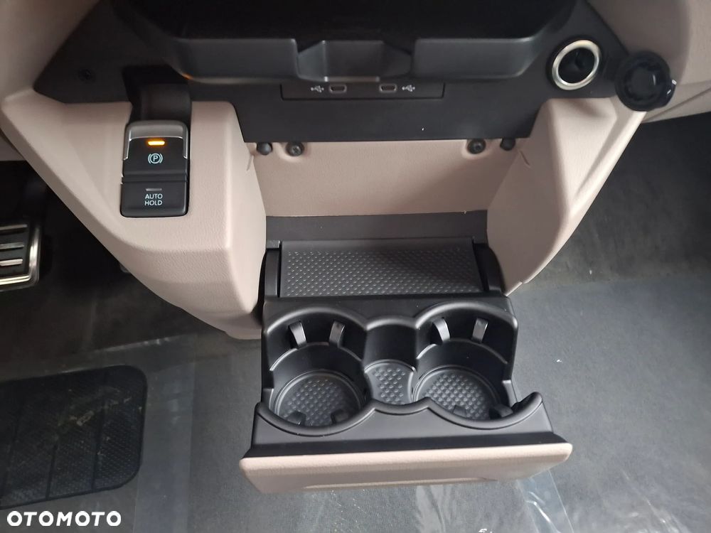 Volkswagen Multivan 2.0 TDI L2 Style DSG - 22