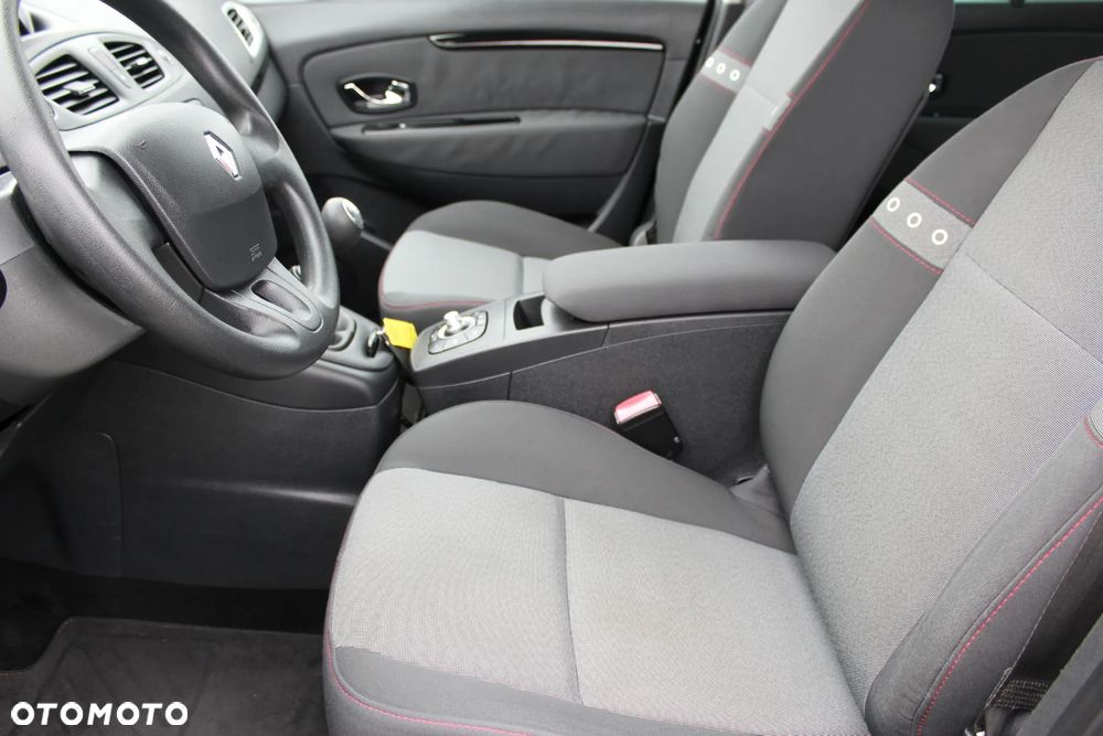 Renault Scenic 1.6 16V 110 Dynamique - 11