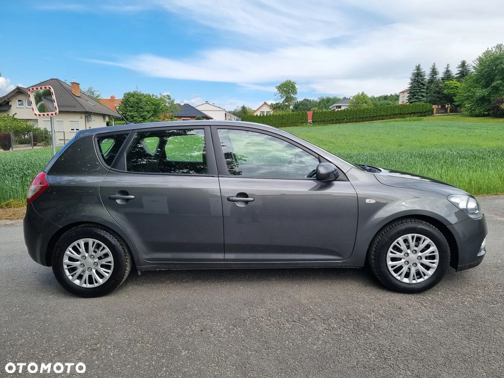 Kia Ceed 1.6 CVVT Vision - 10