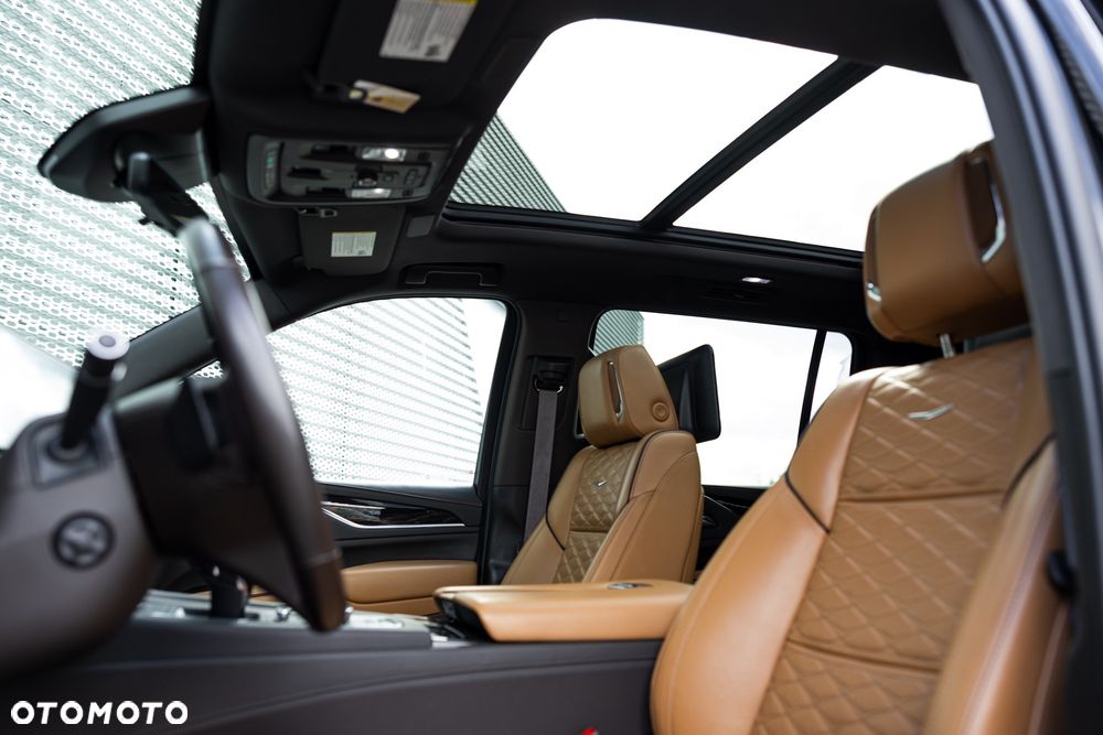 Cadillac Escalade - 31