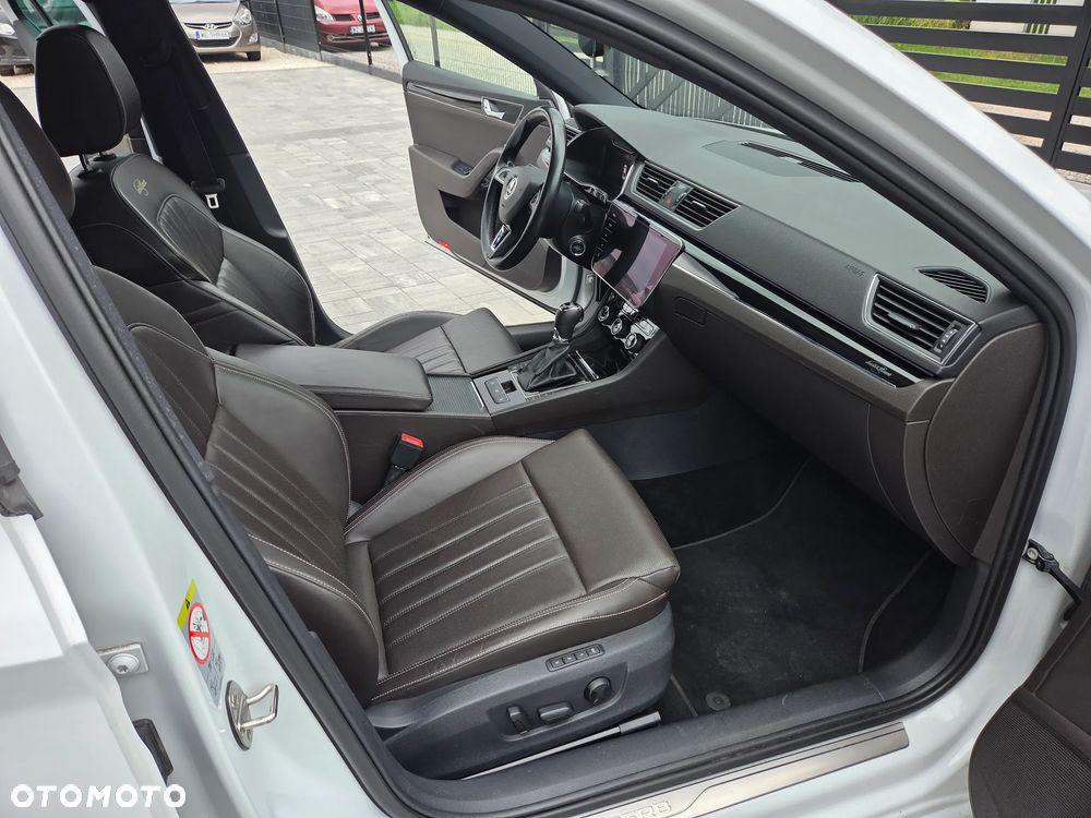 Skoda Superb 2.0 TDI SCR 4x4 L&K DSG - 24