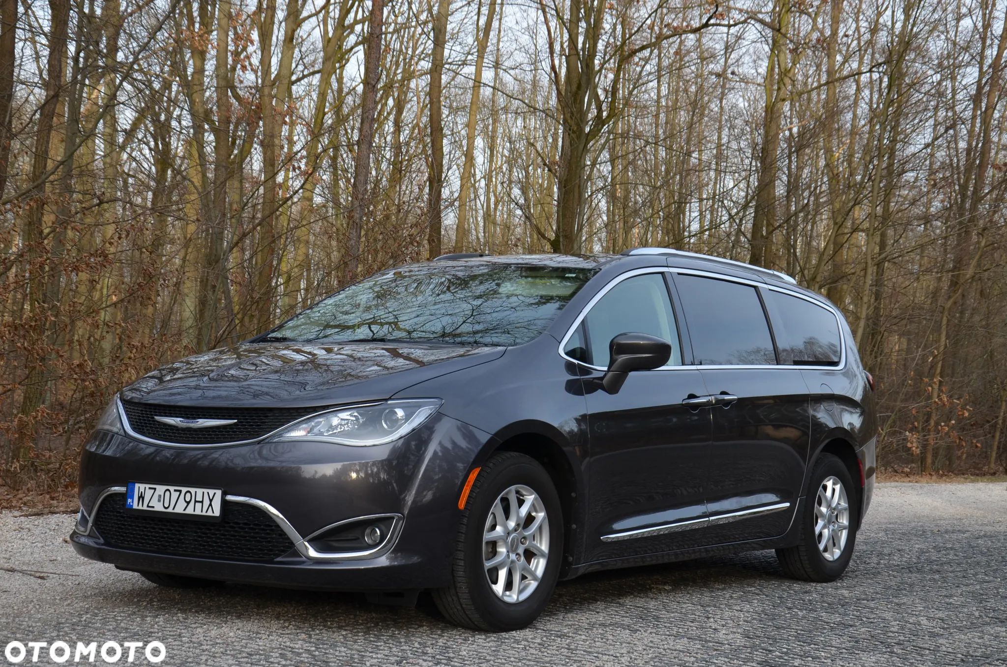 Chrysler Pacifica - 1