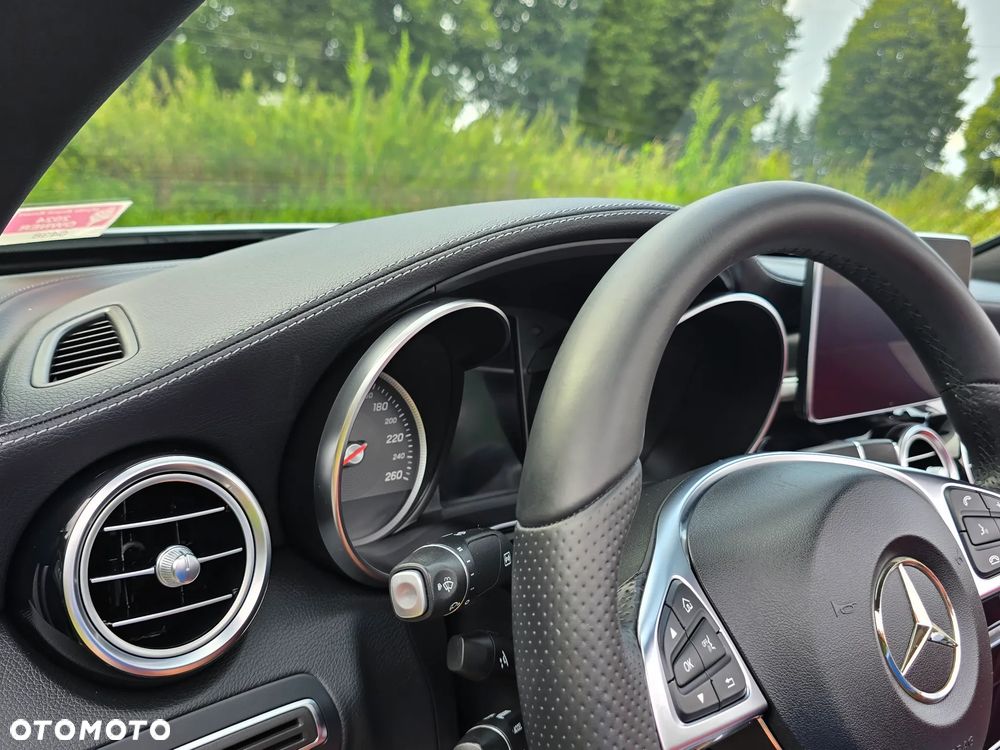 Mercedes-Benz Klasa C 300 9G-TRONIC - 24