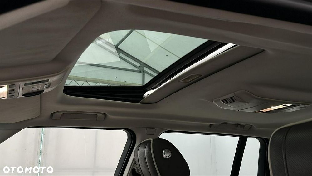 Land Rover Range Rover - 30
