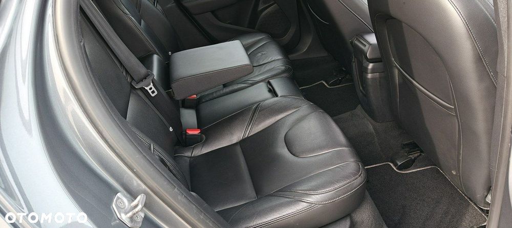 Volvo V40 D2 Kinetic - 12