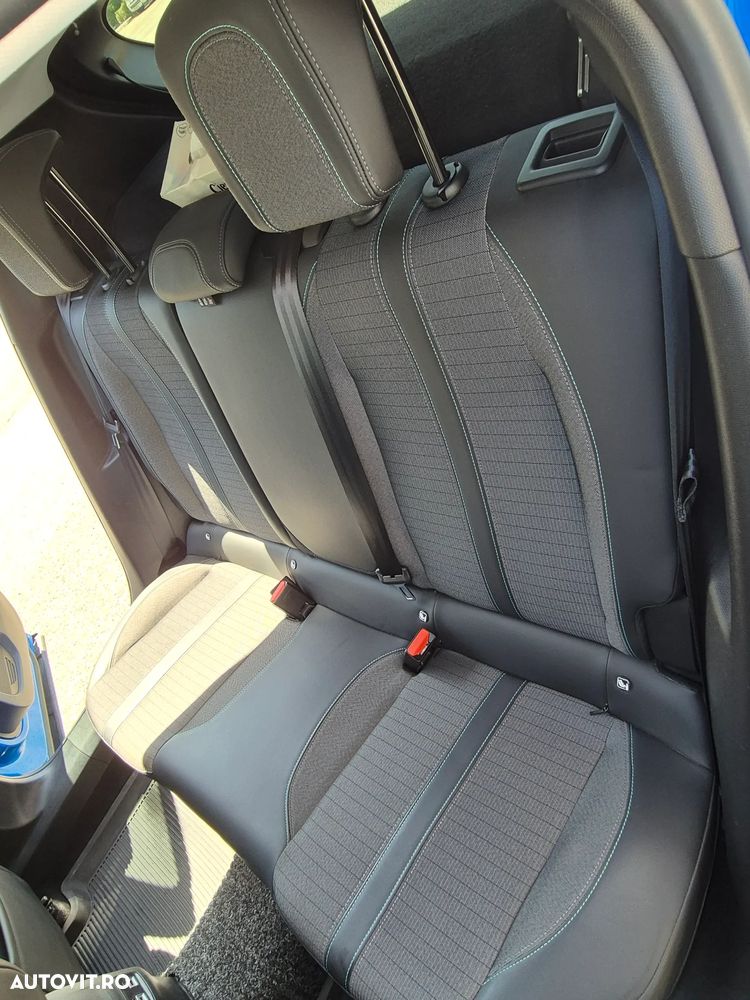 Peugeot 2008 1.2 L PureTech STT EAT8 Allure - 9