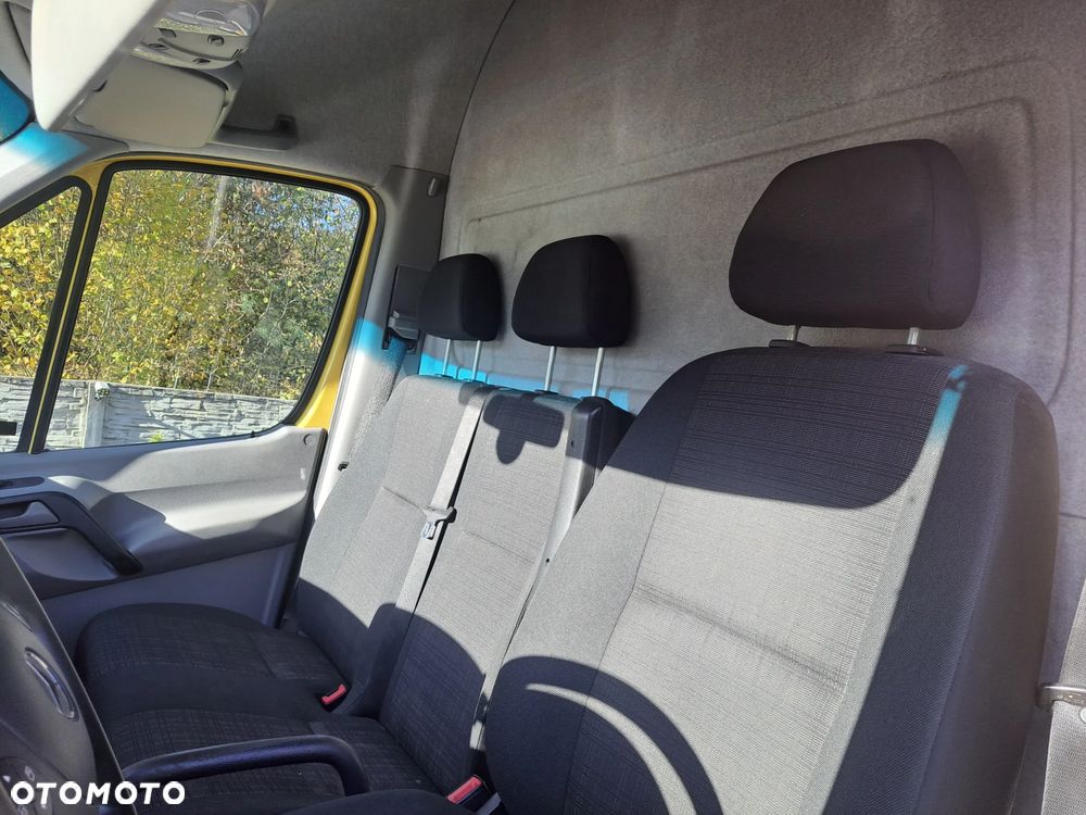 Mercedes-Benz Sprinter 319 - 8