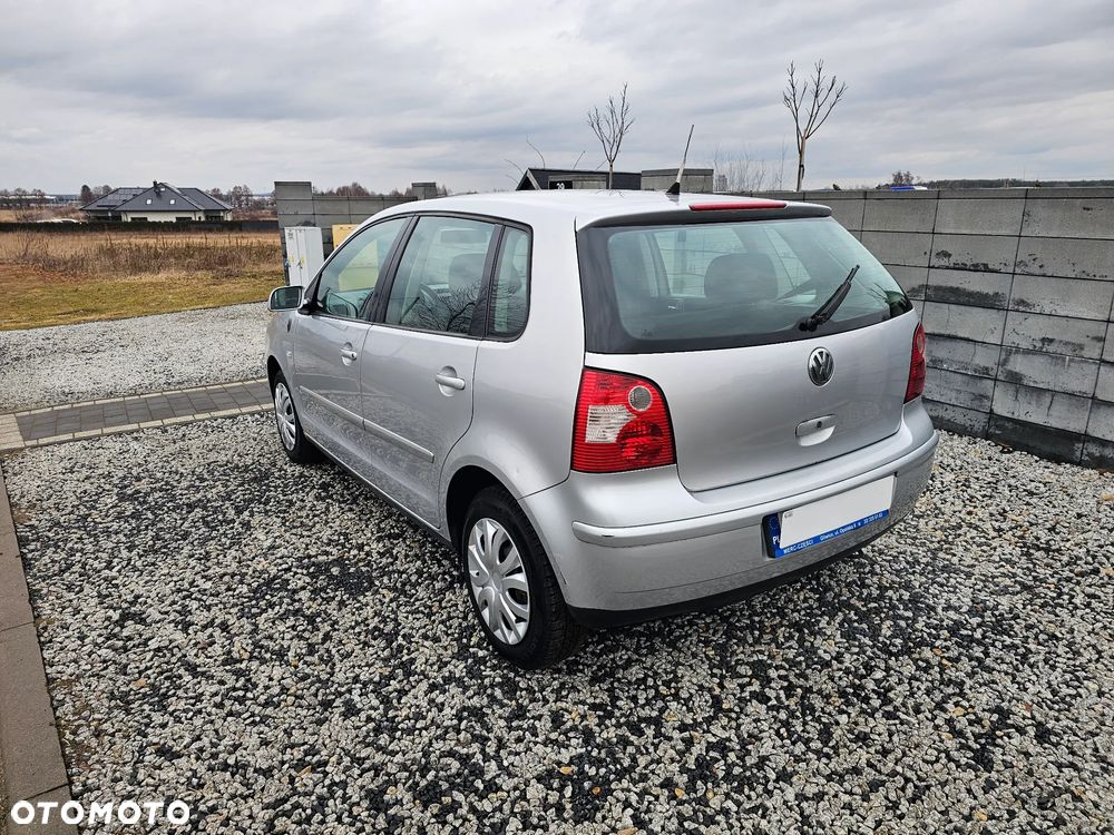 Volkswagen Polo 1.4 16V Comfortline - 3