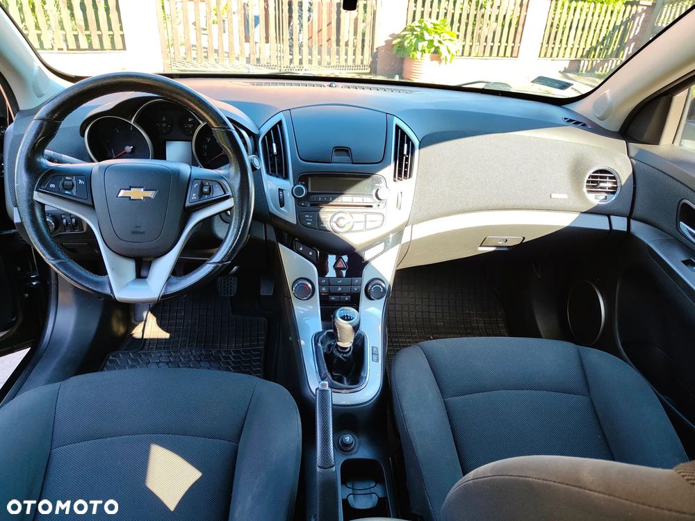 Chevrolet Cruze 1.7 LT - 6