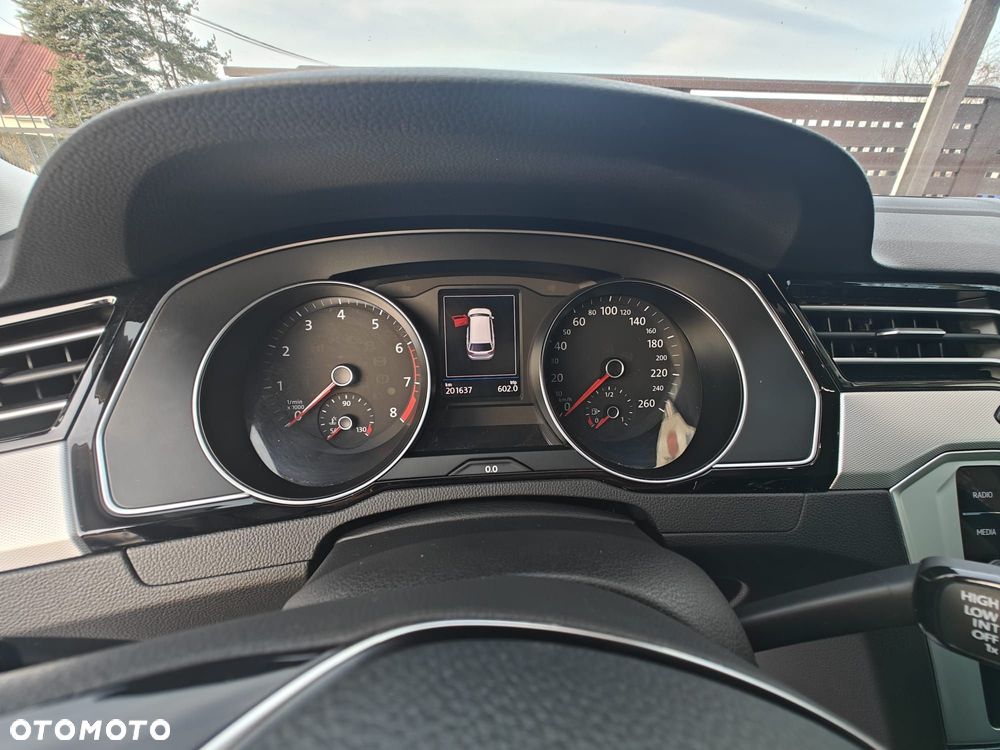 Volkswagen Passat Variant - 27