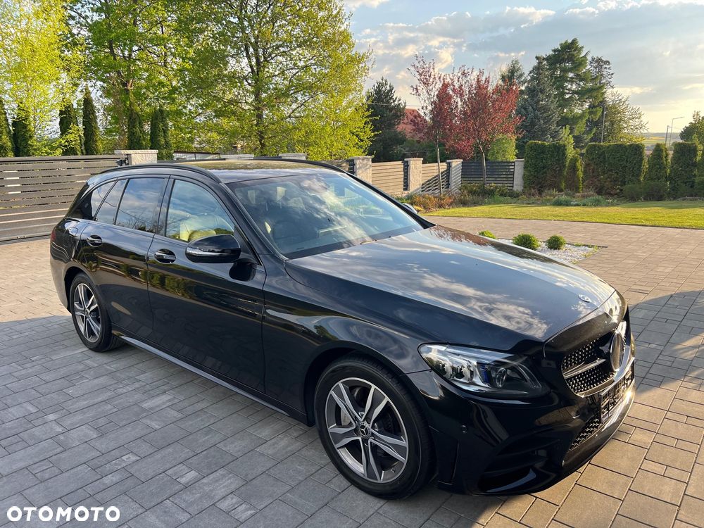 Mercedes-Benz Klasa C 220 d 4Matic 9G-TRONIC AMG Line