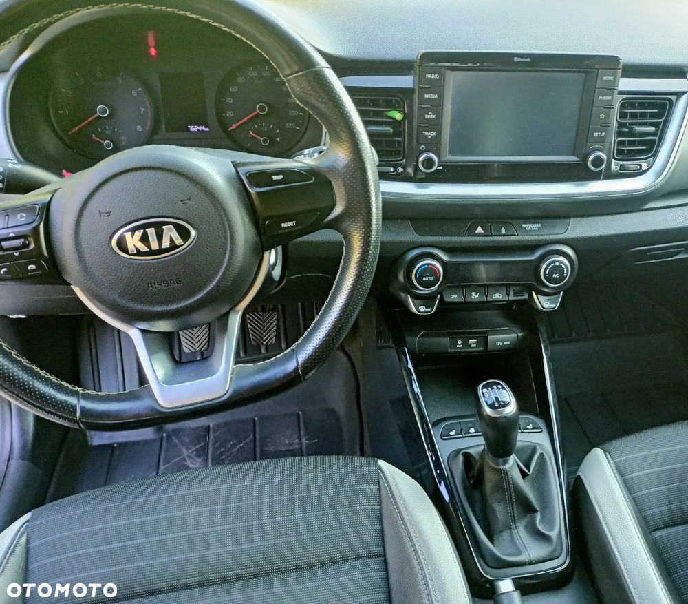 Kia Stonic 1.4 L - 14