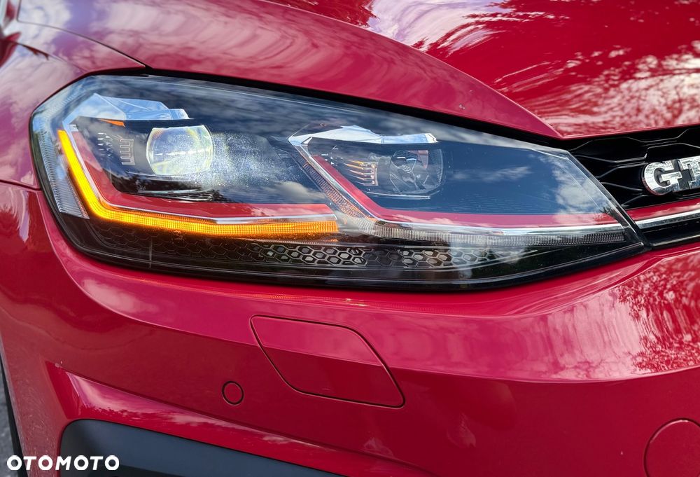 Volkswagen Golf GTI (BlueMotion Technology) DSG - 26