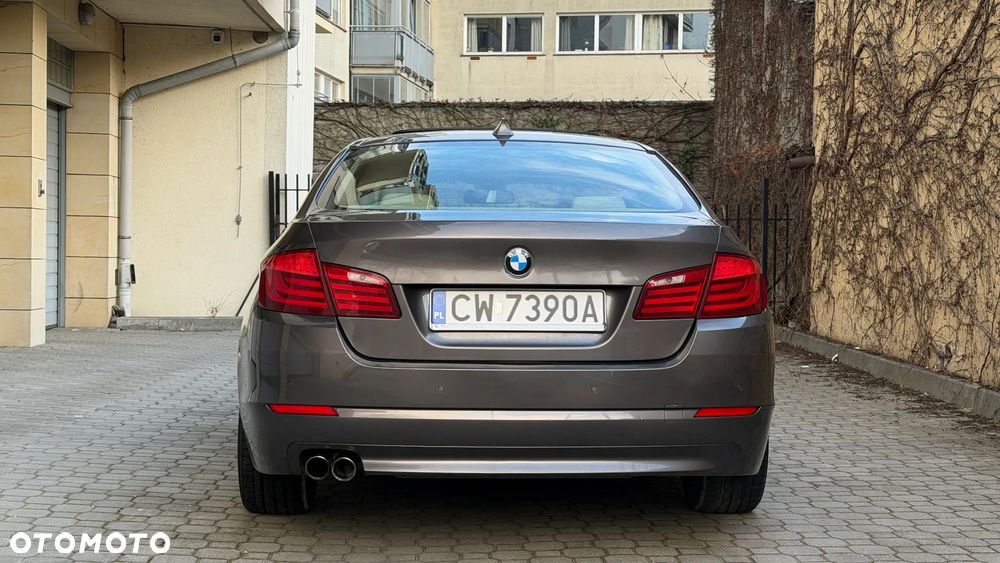 BMW Seria 5 520d Efficient Dynamics - 11