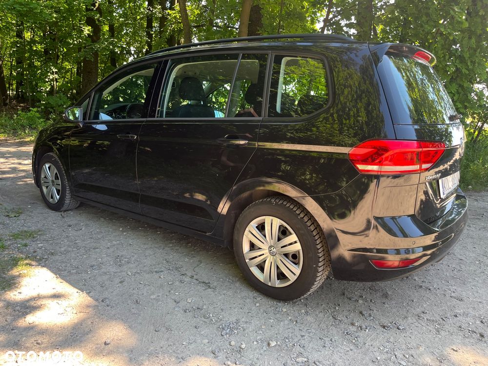 Volkswagen Touran - 3