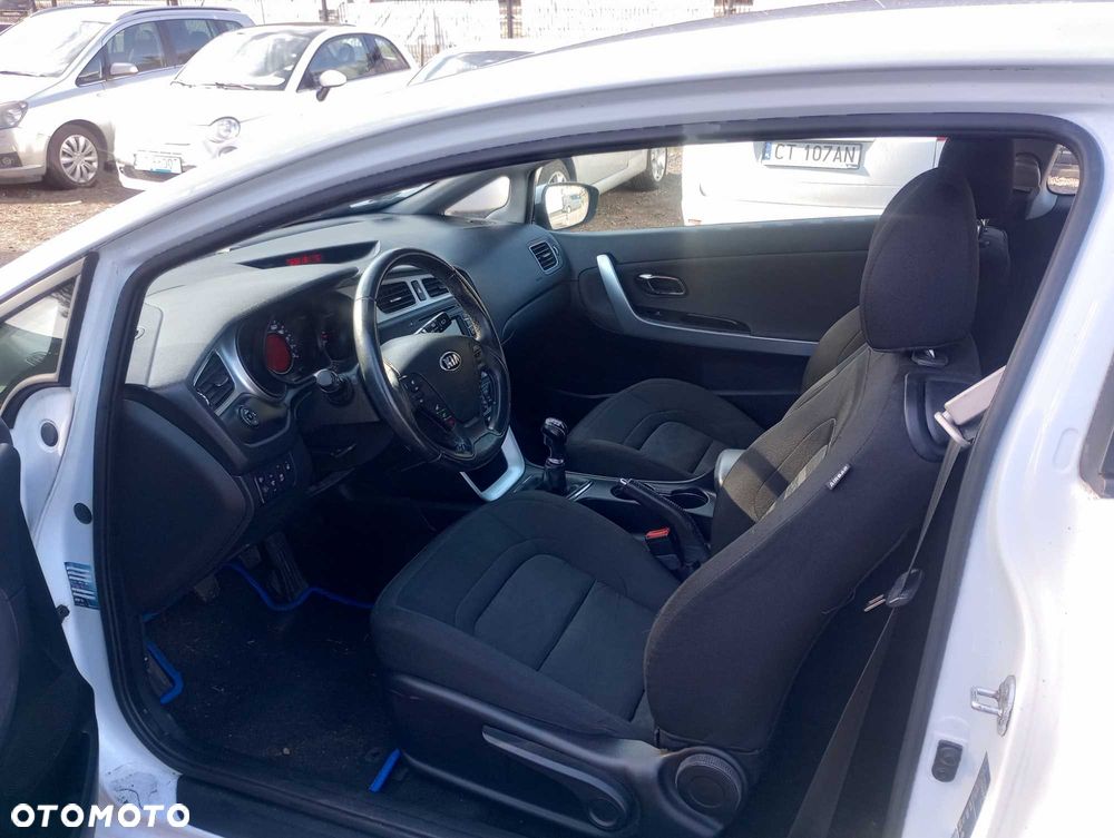 Kia Ceed - 4