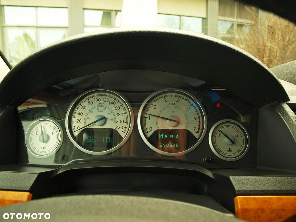 Chrysler Grand Voyager 3.8 V6 Limited - 27