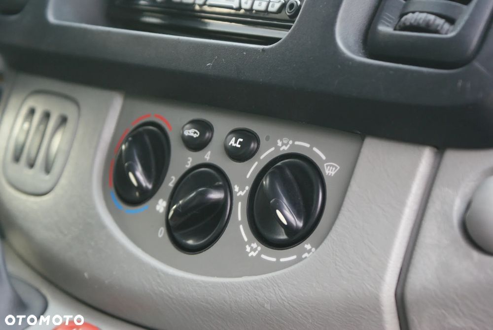 Renault Trafic - 9