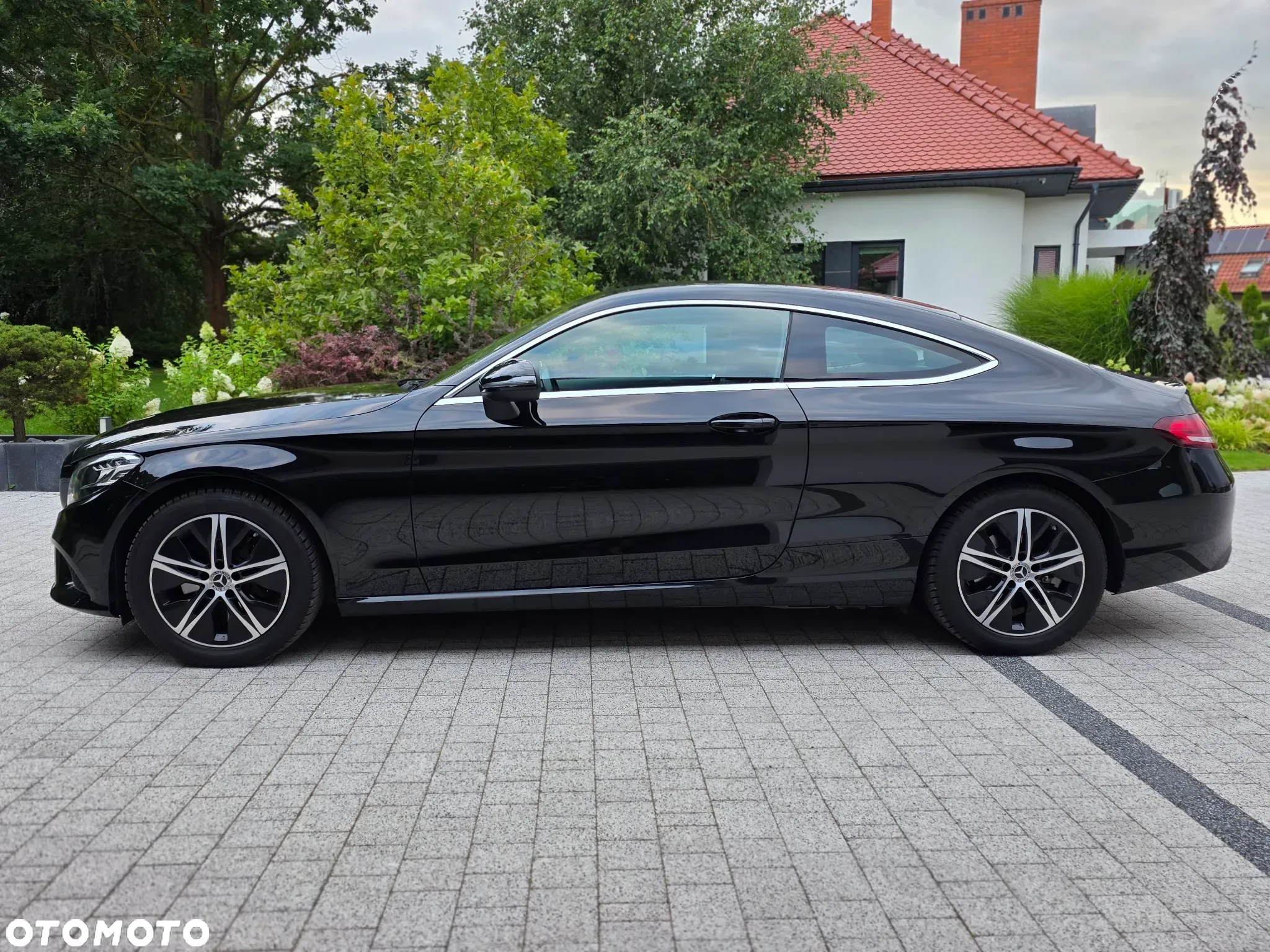 Mercedes-Benz Klasa C 300 4MATIC 9G-TRONIC - 10