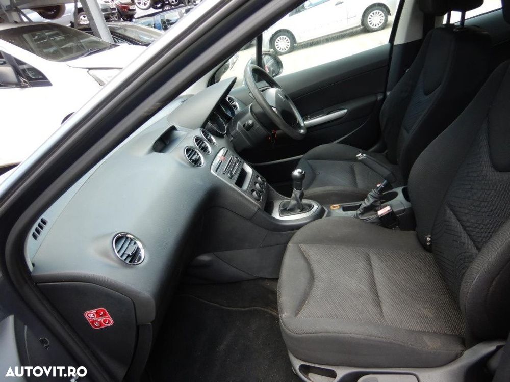 Armatura bara fata Peugeot 308 2008 HATCHBACK 1.4 i - 8