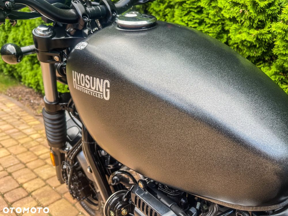 Hyosung GV - 22