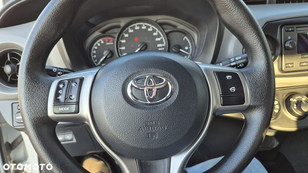 Toyota Yaris 1.5 Active - 22