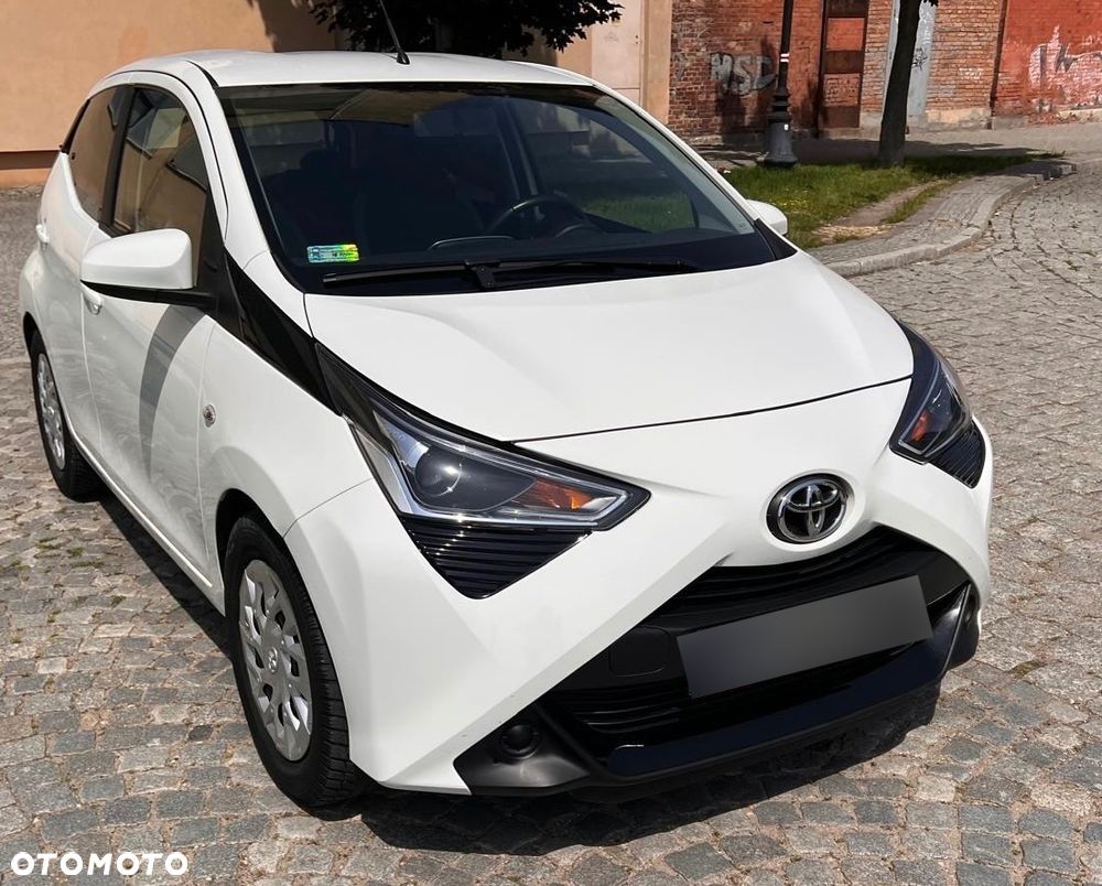 Toyota Aygo 1.0 VVT-i Color Edition - 1
