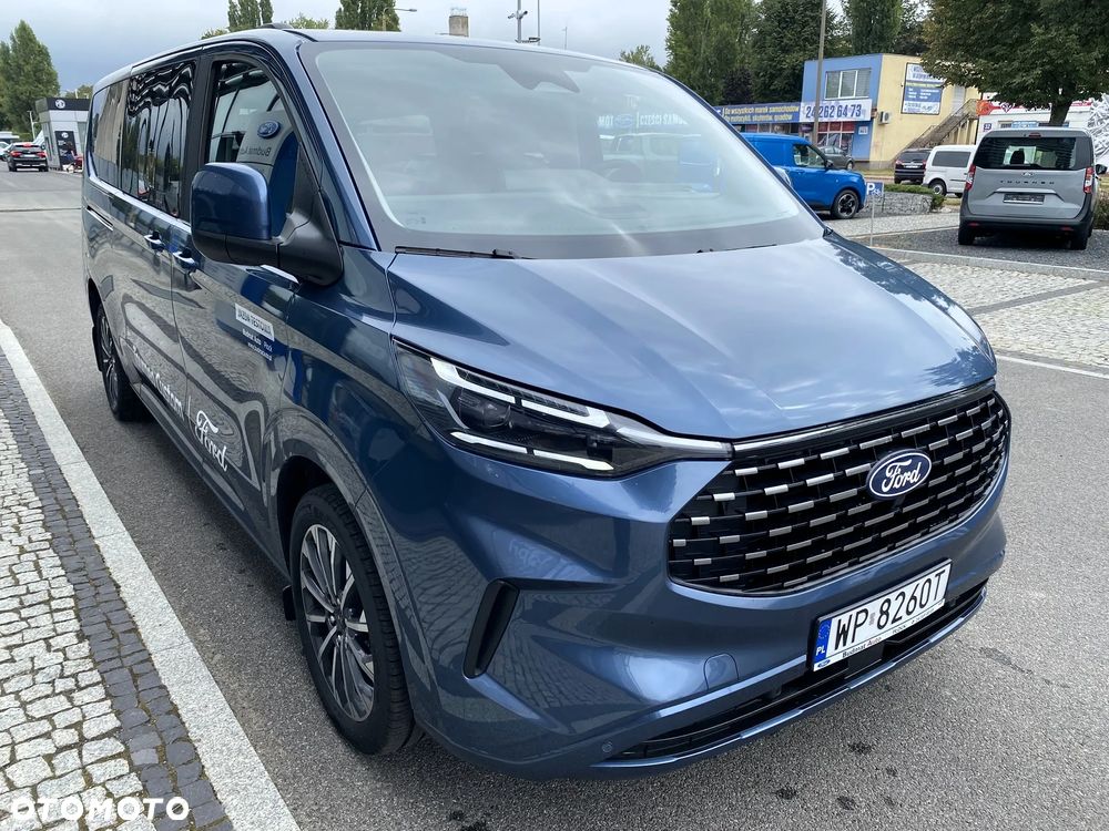 Ford Tourneo Custom 2.0 EcoBlue 320 L2 Titanium - 4