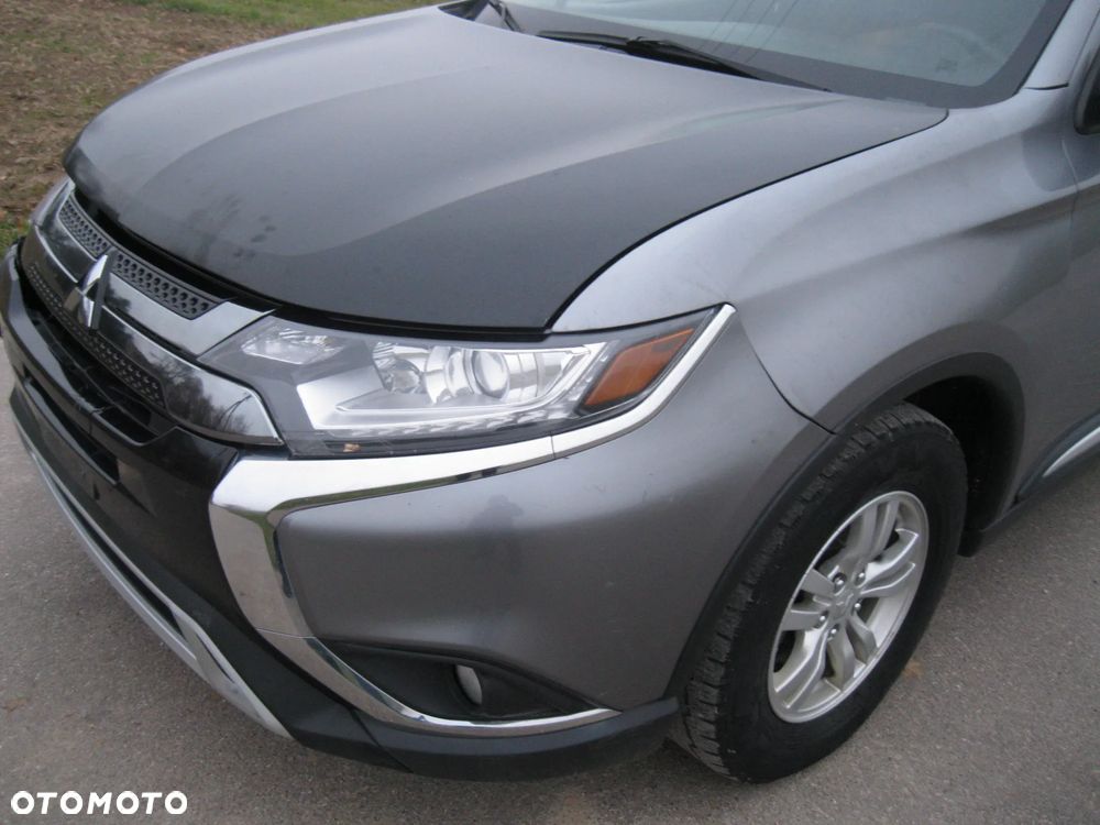 Mitsubishi Outlander 2.4 4WD CVT Instyle - 15