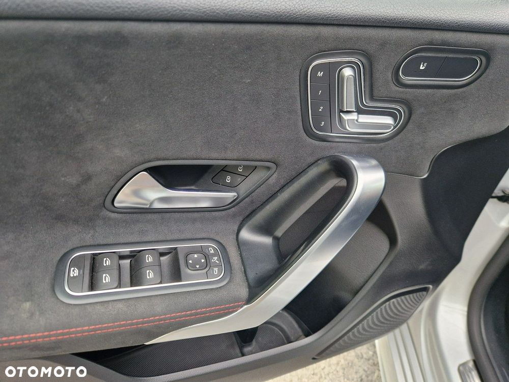 Mercedes-Benz Klasa A - 25