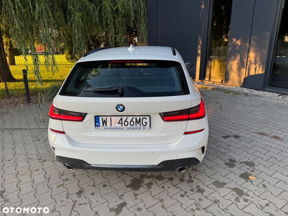BMW Seria 3 318i M Sport sport - 13