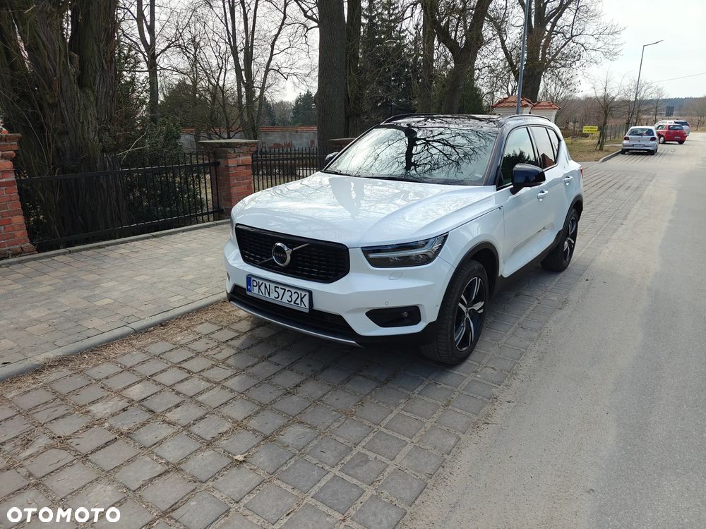 Volvo XC 40 D4 AWD Geartronic R-Design - 2