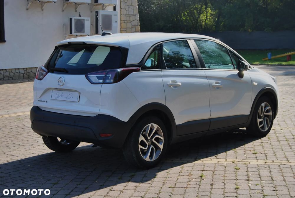 Opel Crossland X 1.2 Essentia - 3