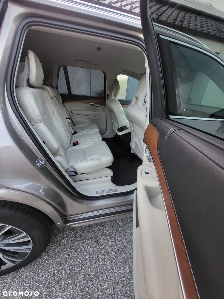 Volvo XC 90 B5 D AWD Inscription - 11