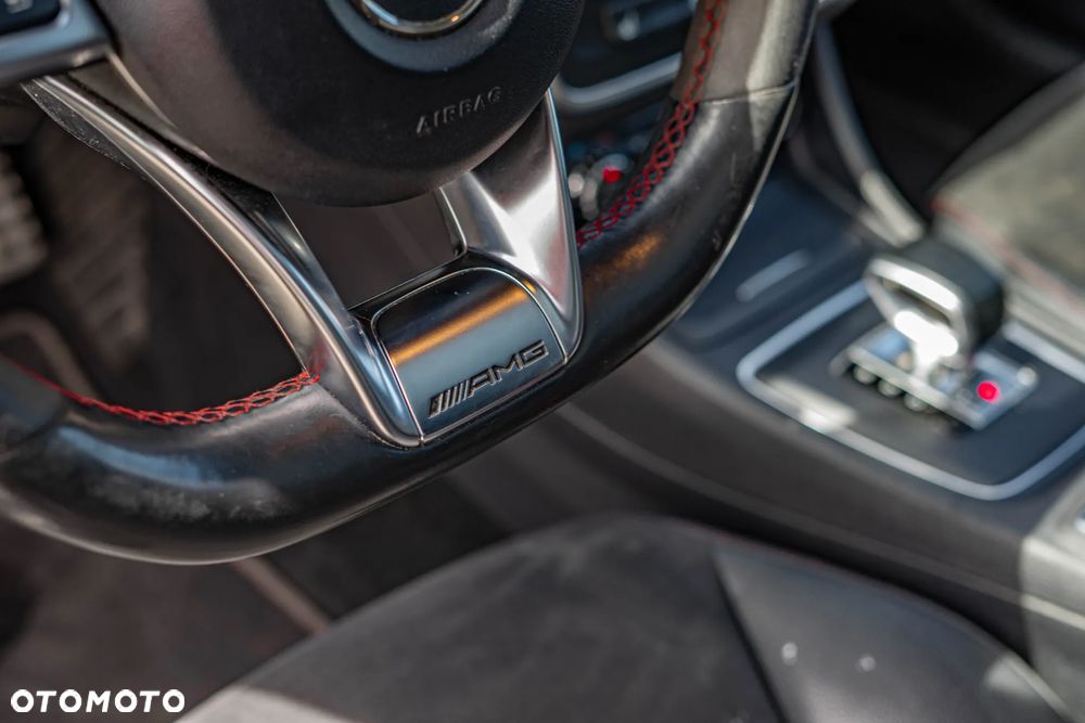 Mercedes-Benz CLA - 31