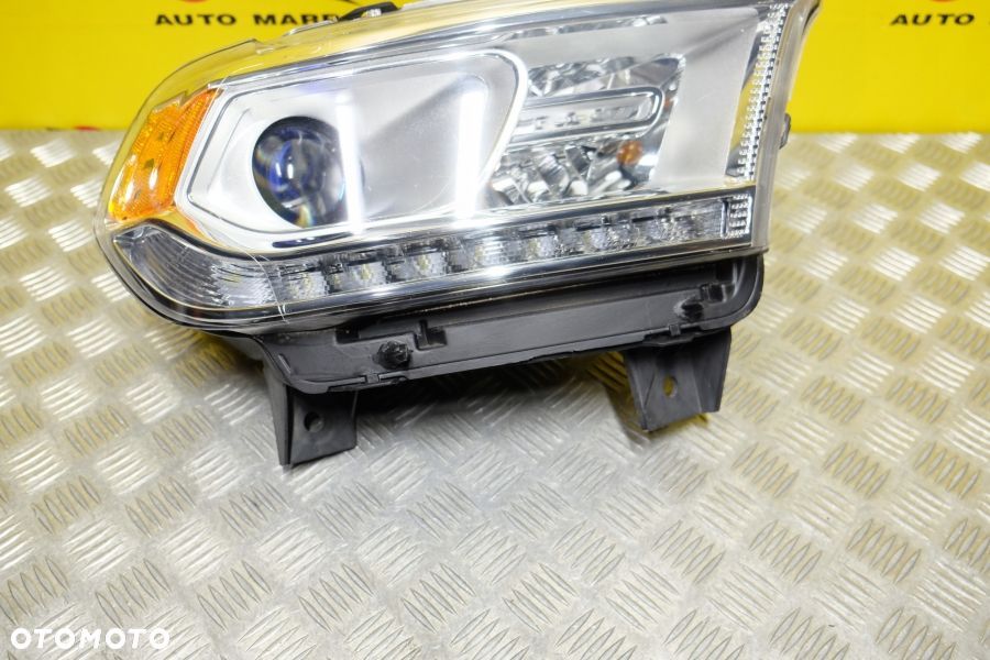 DODGE DURANGO 2014- REFLEKTOR LAMPA ZWYKŁA SOCZEWKOWA Z LED R USA - 4