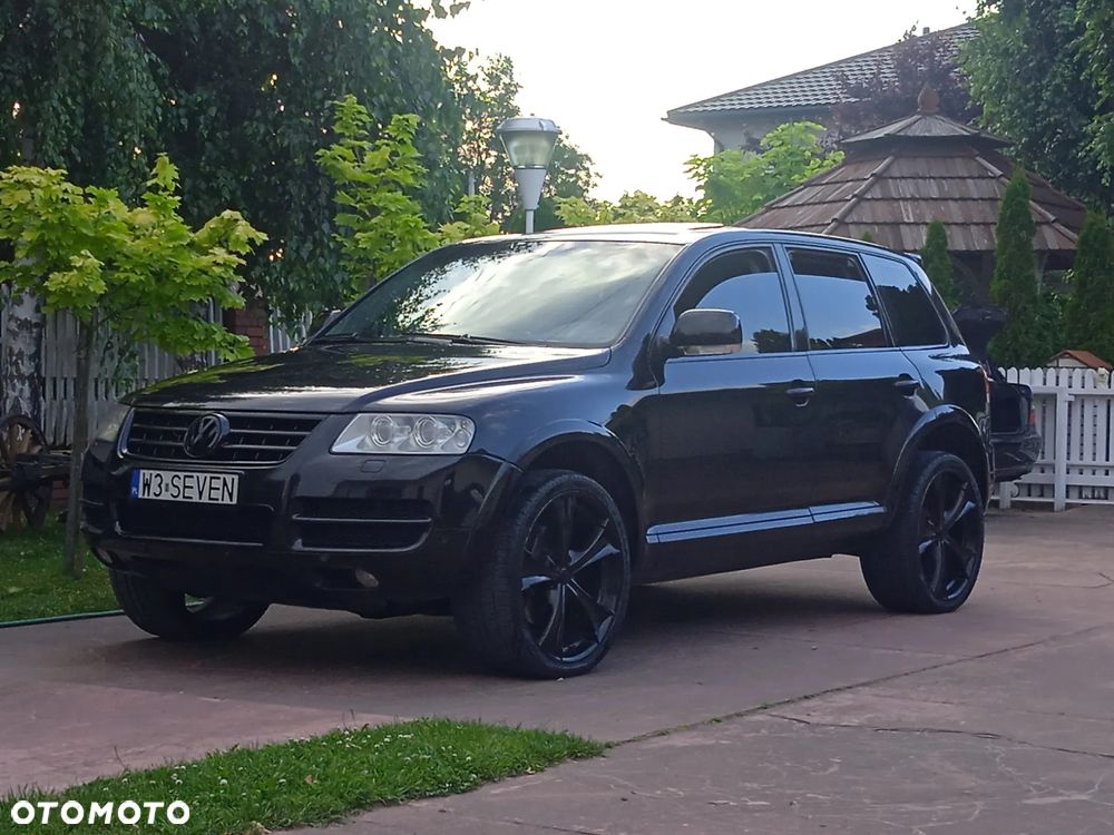 Volkswagen Touareg - 1