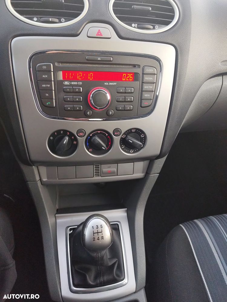 Ford Focus 1.6 TDCI Ambiente - 10