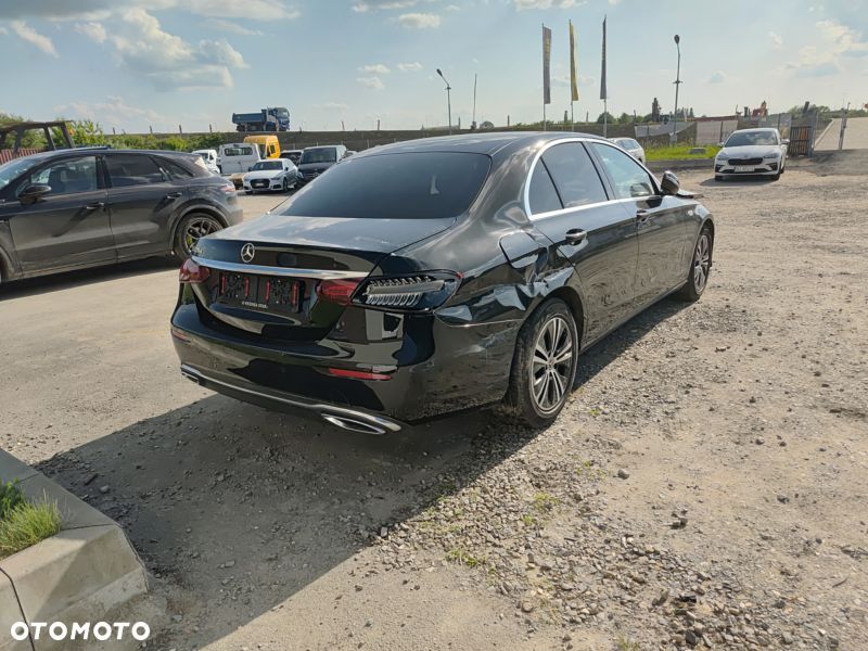 Mercedes-Benz Klasa E 220 d 9G-TRONIC - 18