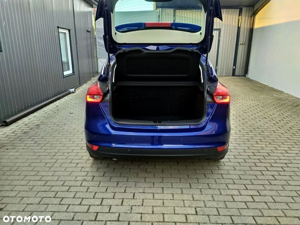 Ford Focus 1.0 EcoBoost Active Business - 23