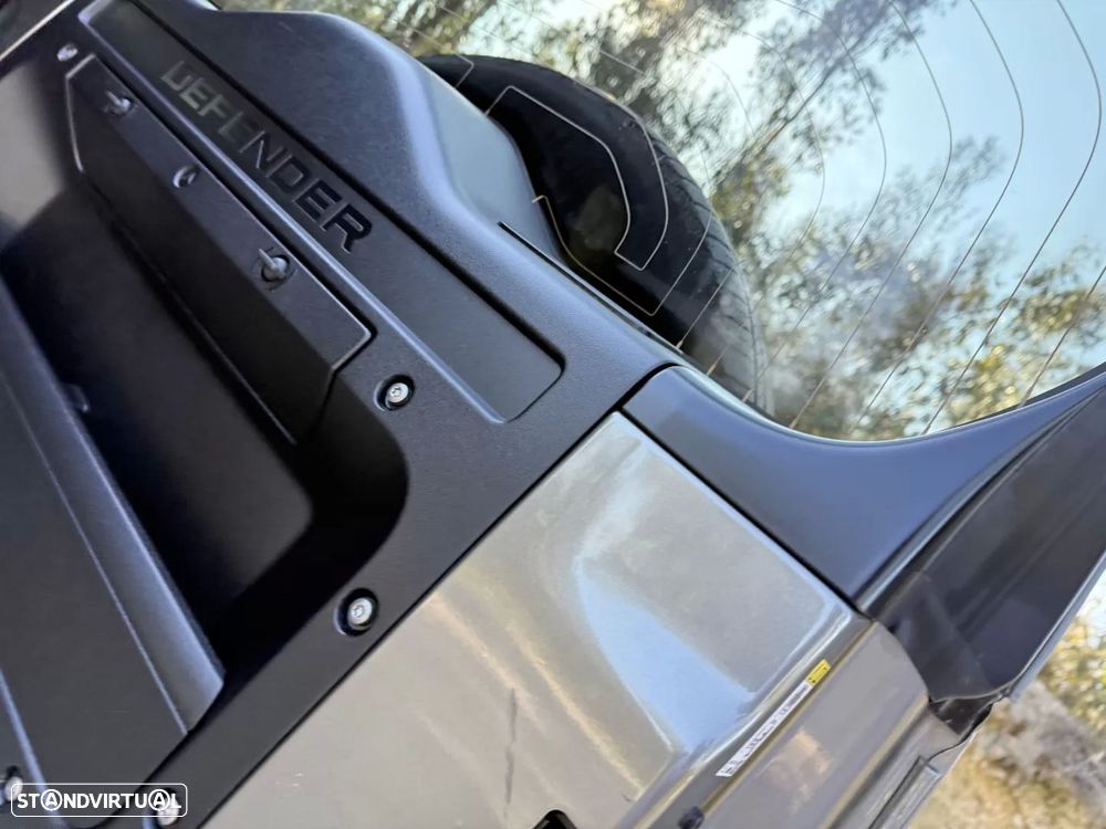 Land Rover Defender 2.0 P400e 110 AWD X-Dynamic HSE - 31