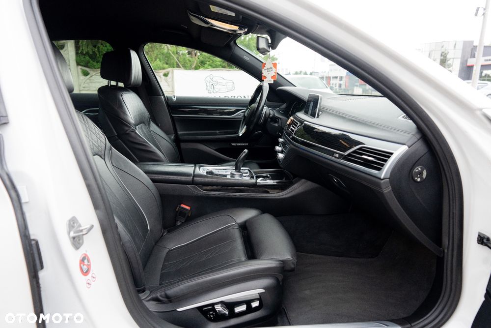 BMW Seria 7 730d xDrive - 23