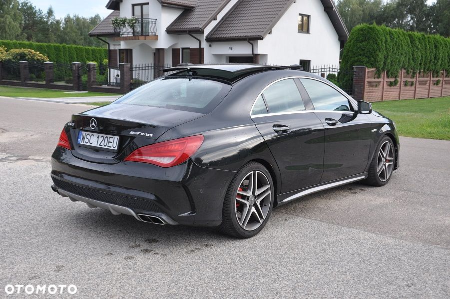 Mercedes-Benz CLA 45 AMG 4Matic 7G-DCT - 3