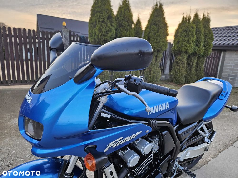 Yamaha FZS - 10