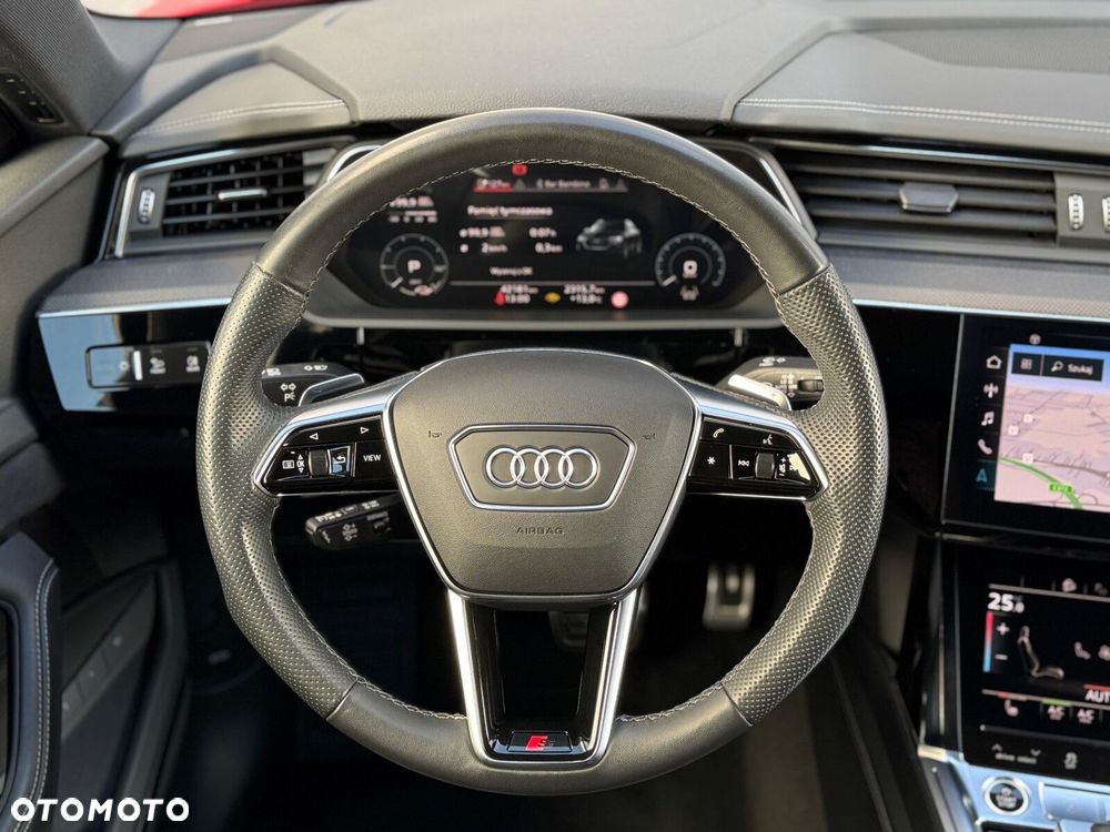 Audi Q8 Sportback e-tron - 17