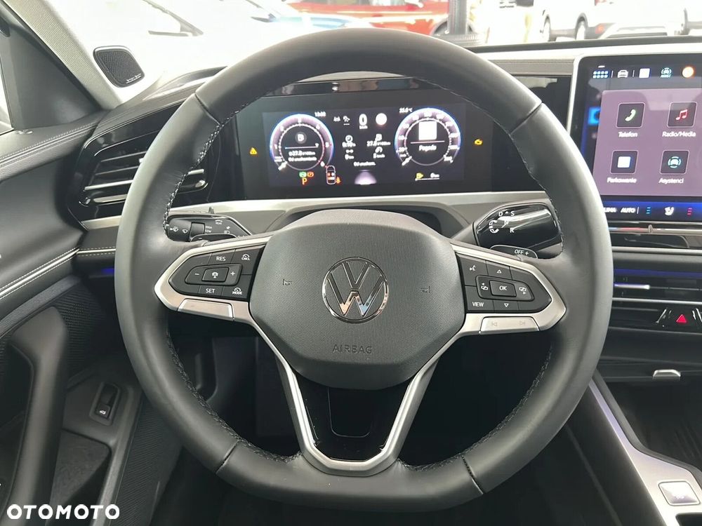 Volkswagen Passat - 14