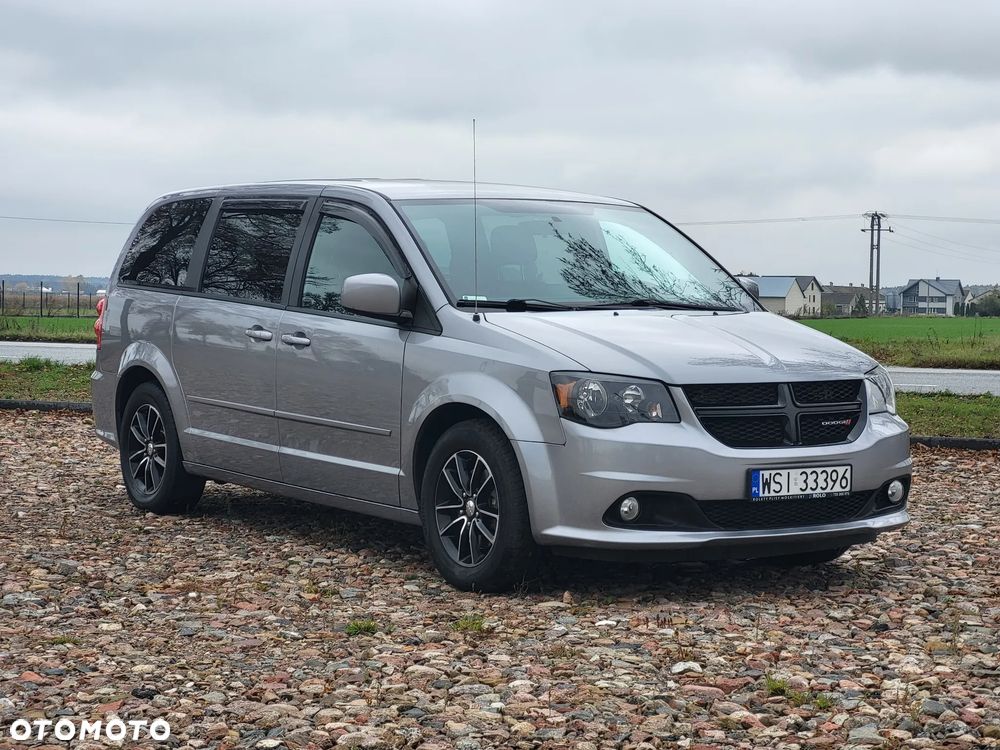 Dodge Grand Caravan - 3