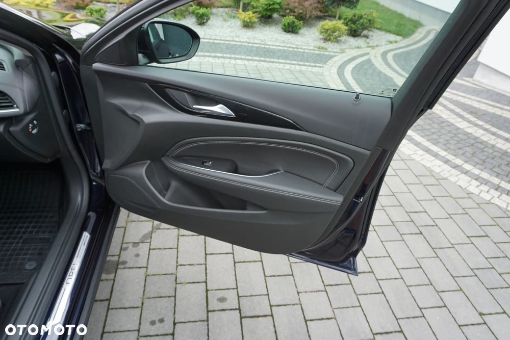 Opel Insignia 1.6 T Innovation S&S - 16
