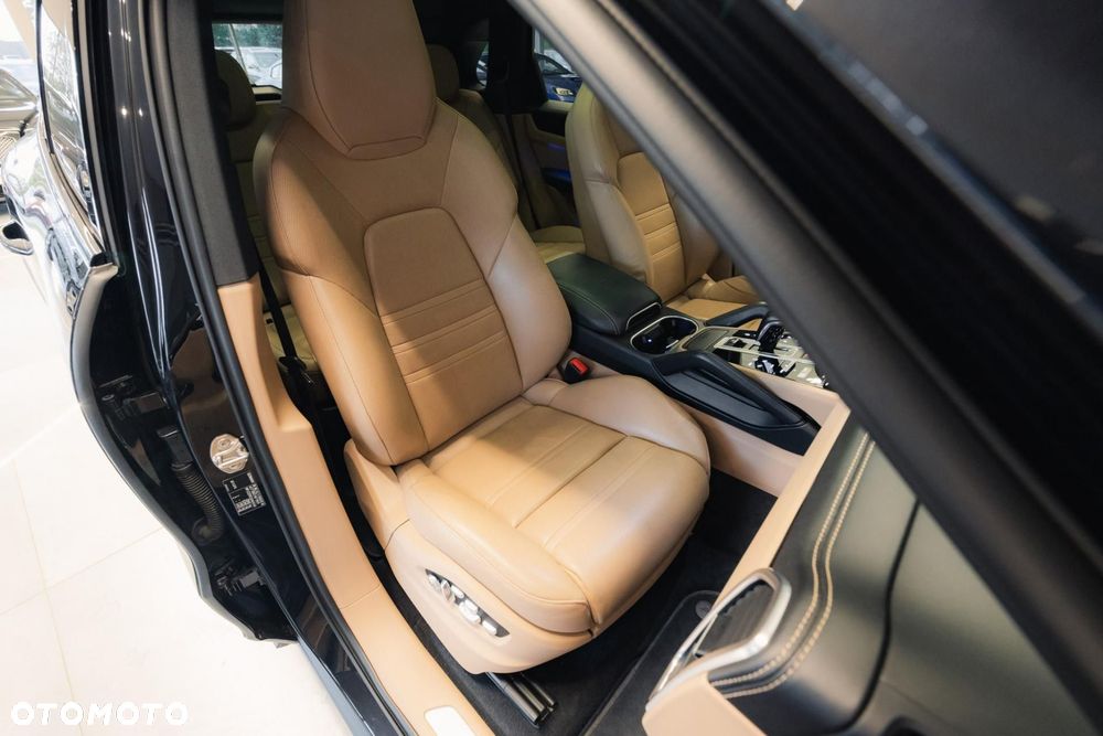 Porsche Cayenne S - 16